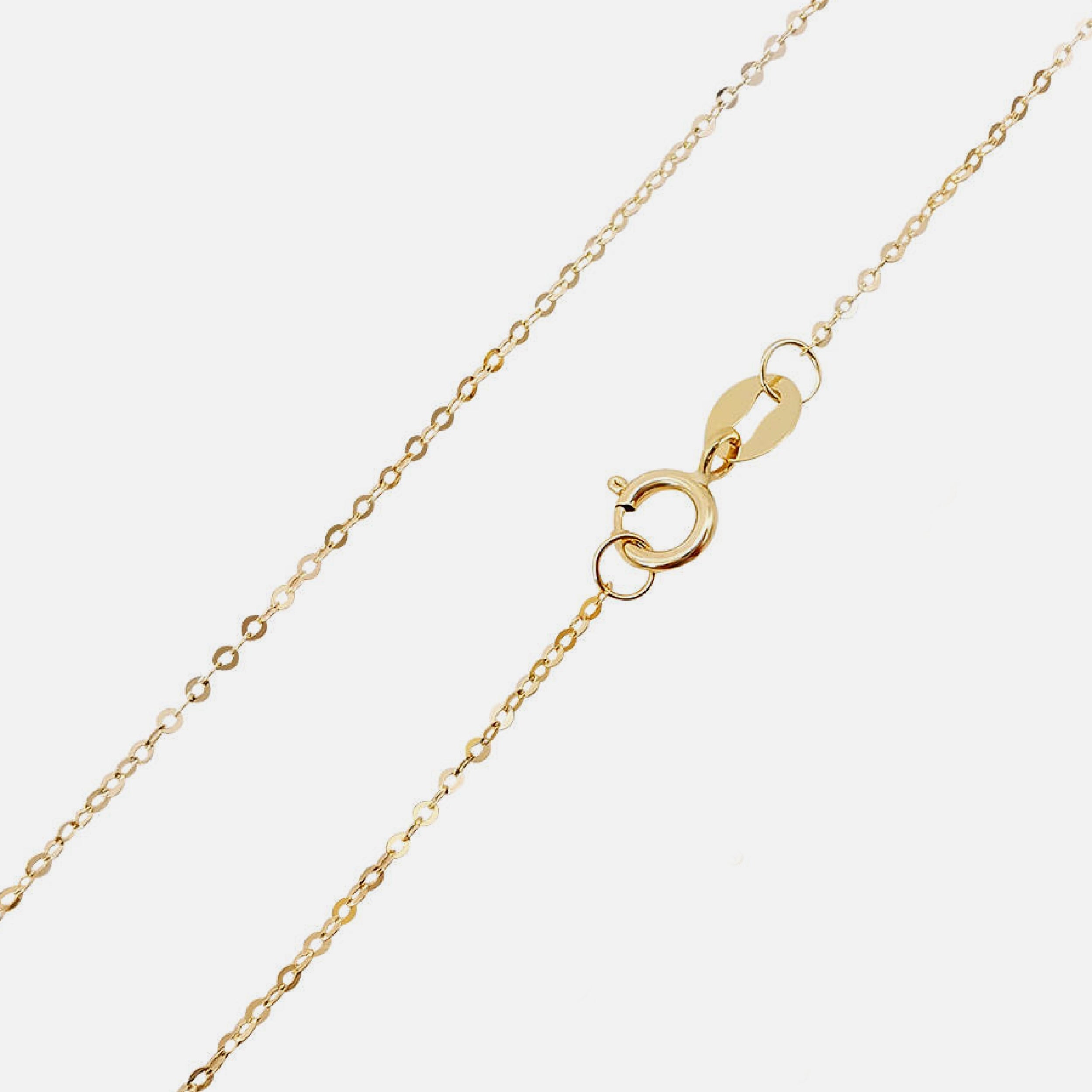 An 18k solid gold chain, durable and designed to last, with a lustrous finish that resists oxidation and discoloration, ideal for daily wear